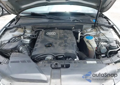 2010 Audi A5 2.0T Premium z USA, uszkodzony, nr VIN WAULFAFH5AN011141